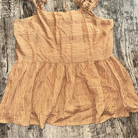 Women's Tan Sleeveless Top - Picture 2 of 6